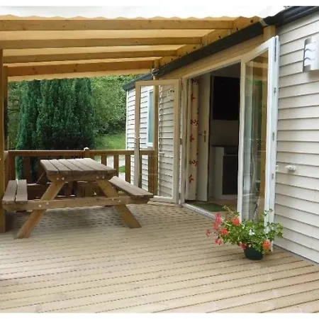 Zecamping 3 Chiens Acceptes Hammam Piscine Chauffee Κάμπινγκ Louvie Juzon