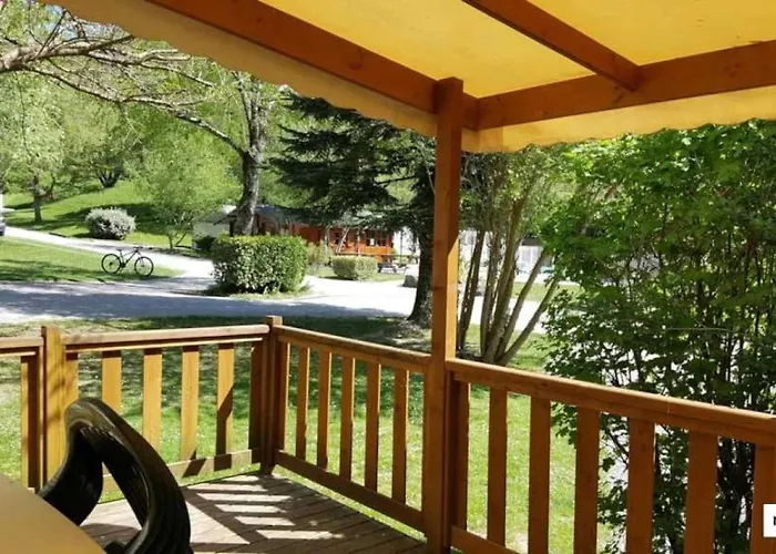 Zecamping 3 Chiens Acceptes Hammam Piscine Chauffee Κάμπινγκ