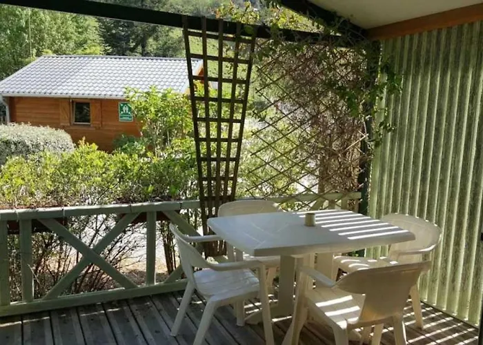 Campingplads Camping 3 Etoiles - Piscine - Ccbaddh Louvie Juzon