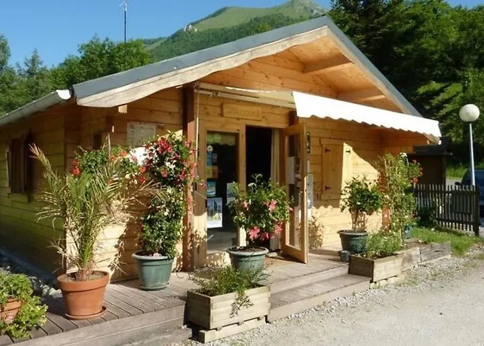 Κάμπινγκ Zecamping 3 Chiens Acceptes Hammam Piscine Chauffee Louvie Juzon