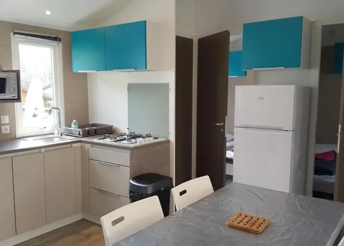 Zecamping 3 Chiens Acceptes Hammam Piscine Chauffee 3*